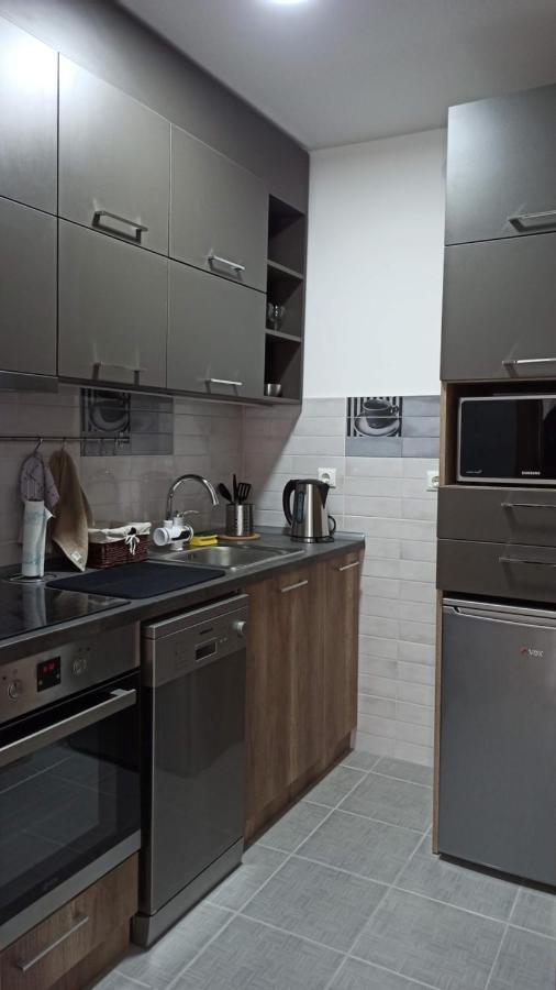 Luxury Apartments Parking In Garage Ni Exterior foto