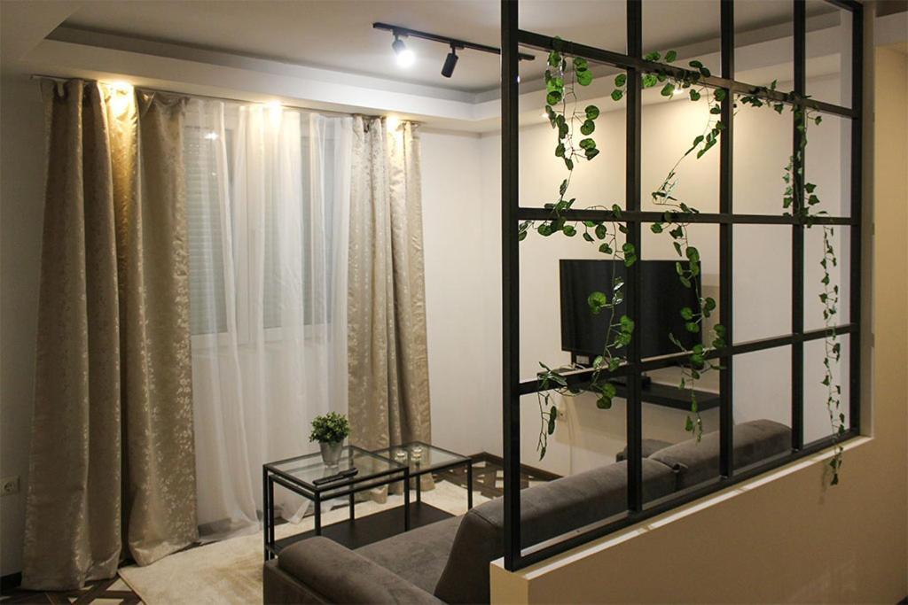 Luxury Apartments Parking In Garage Ni Exterior foto