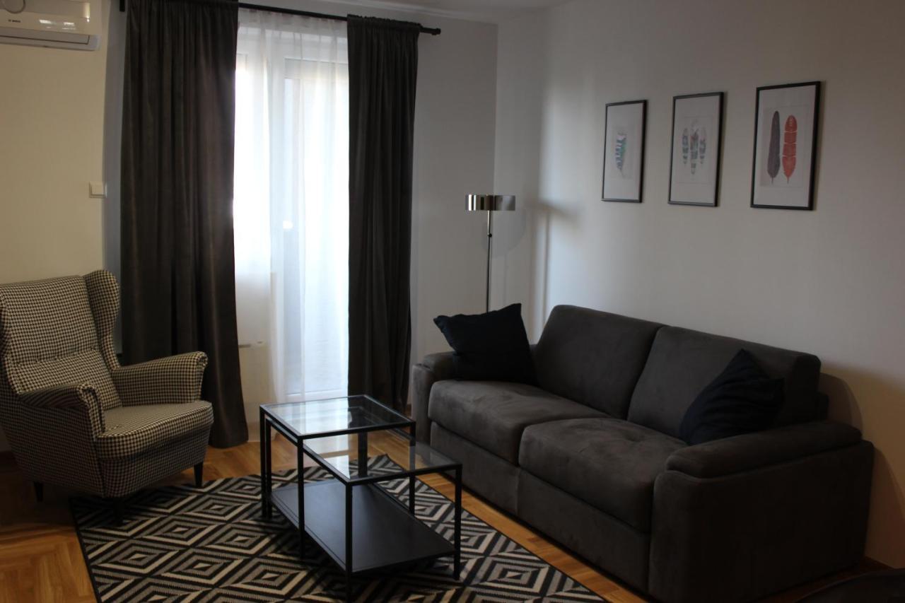 Luxury Apartments Parking In Garage Ni Exterior foto